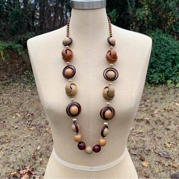 Wood Carved Looped Beads - Picture 2 of 8